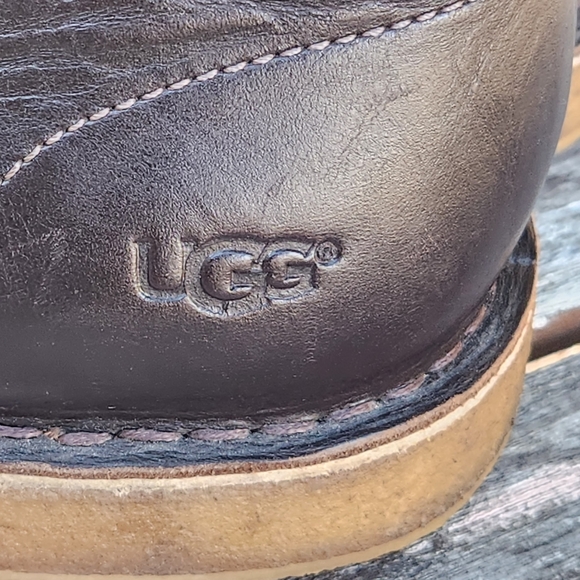 UGG Leighton Leather Desert/Chukka Boots 12 main image 4